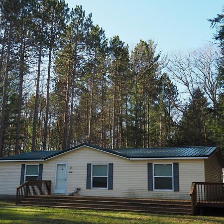 The Green Lake Getaway - Shared Lake Access! Interlochen Eksteriør billede