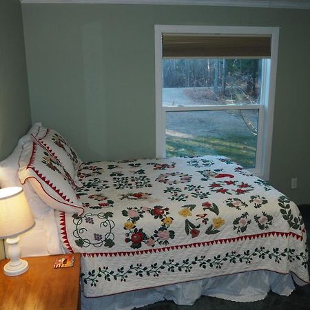 The Green Lake Getaway - Shared Lake Access! Interlochen Eksteriør billede