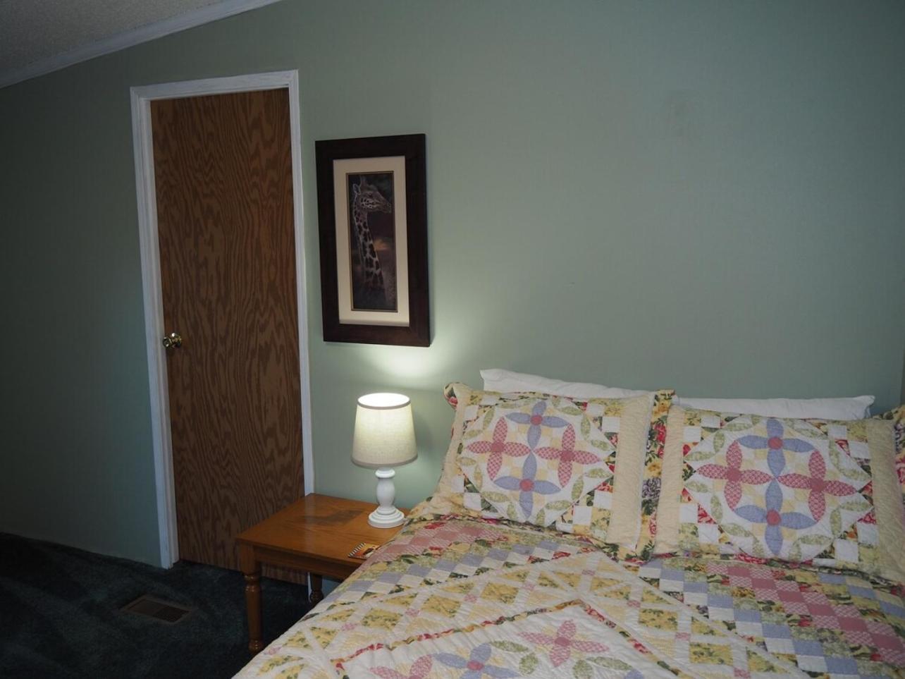 The Green Lake Getaway - Shared Lake Access! Interlochen Eksteriør billede